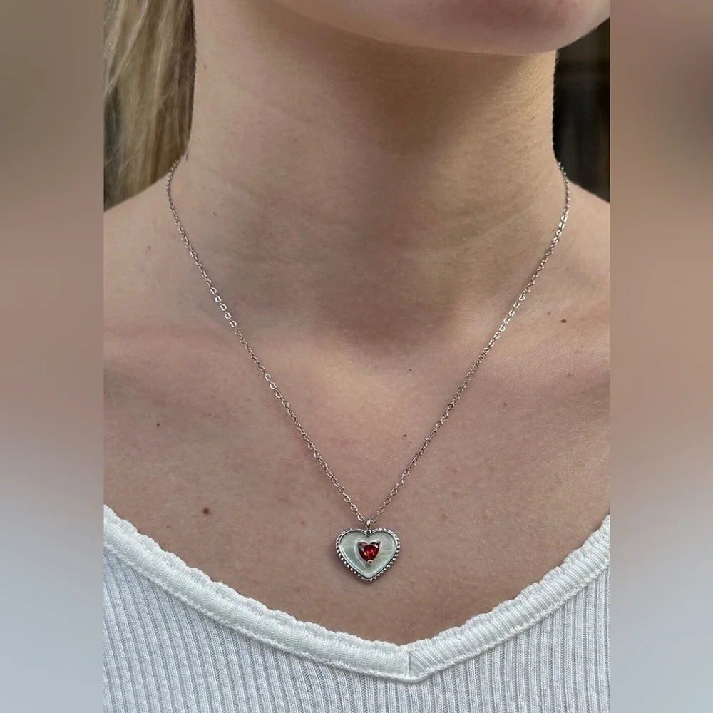 Brandy melville heart gem necklace - Picture 3 of 3